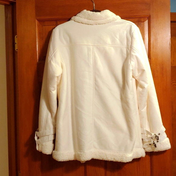 Peach Aspen Jacket Med. "Cloud" or Cream color - Picture 2 of 7